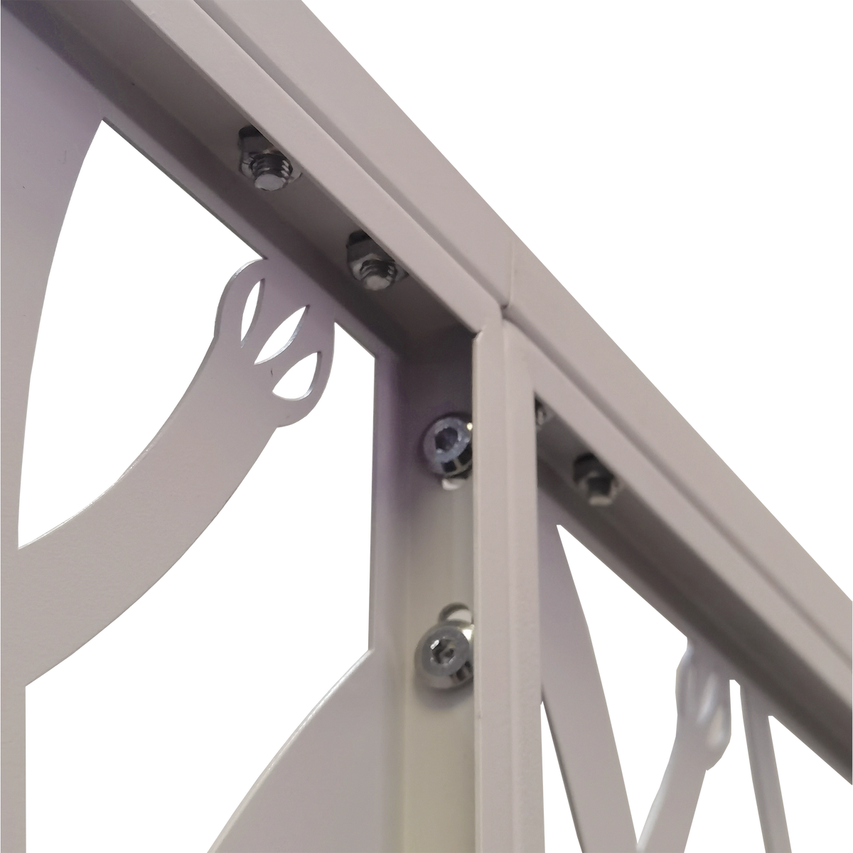 Close-up of durable metal screws and connecting joints on the garden privacy screen frame